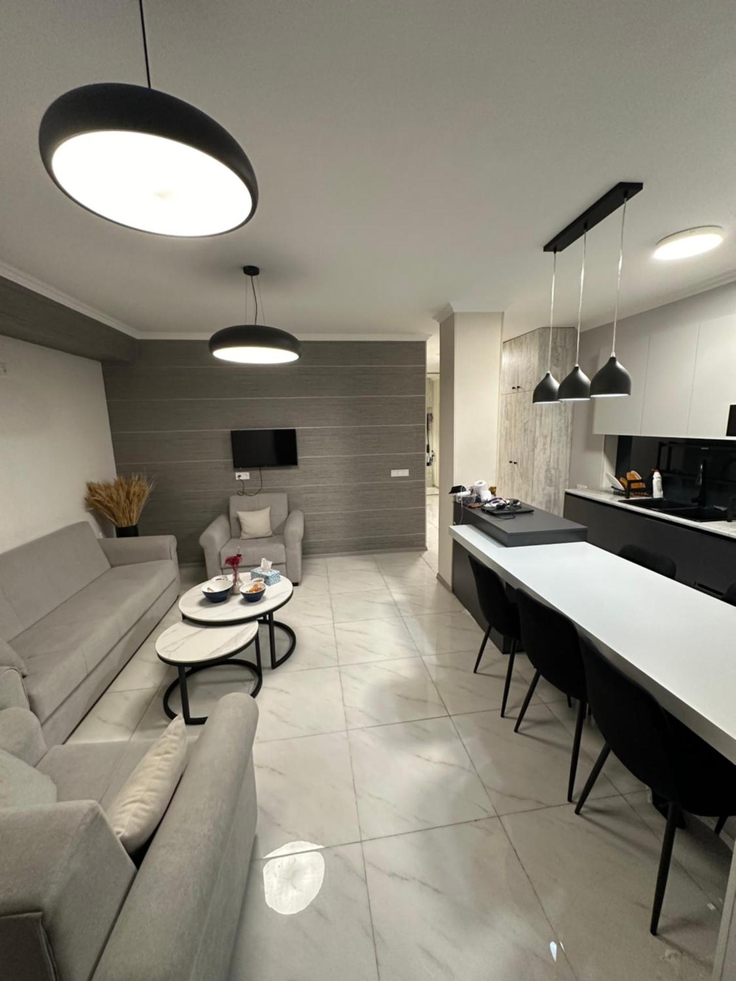 Elegant Escape In City Center Єреван Екстер'єр фото